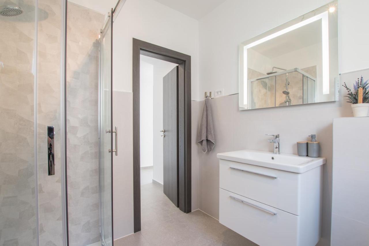 Apartments Lirio Umag Exterior foto